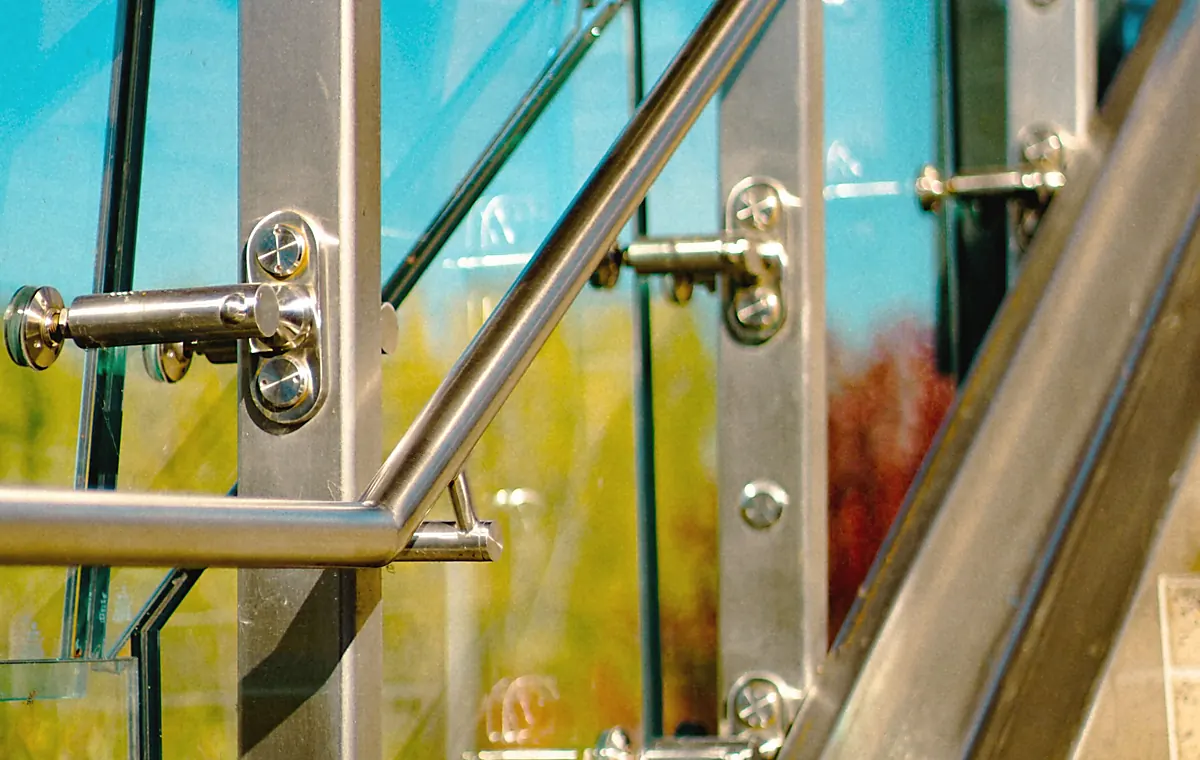 Glass fence consultation hero