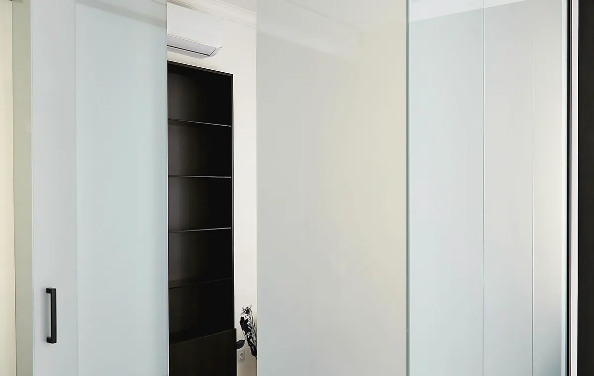 Commercial interior glass and shading application