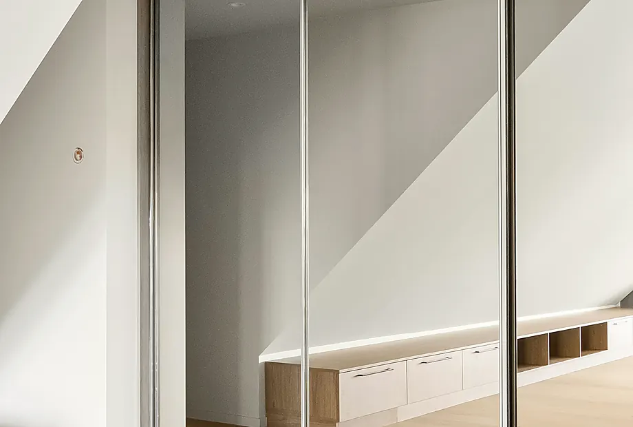 Window style and glass review detail